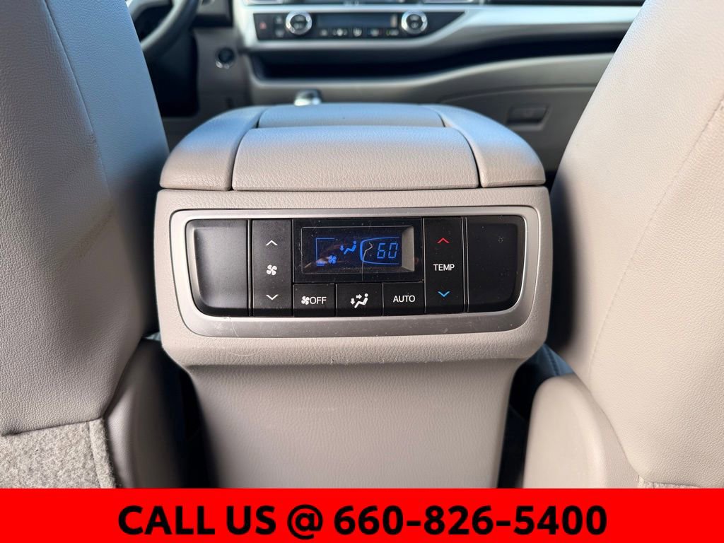 Used 2014 Toyota Highlander XLE image 30