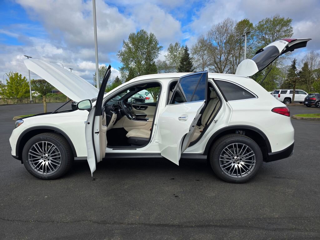 New 2026 Mercedes-Benz GLC 300 4MATIC image 12