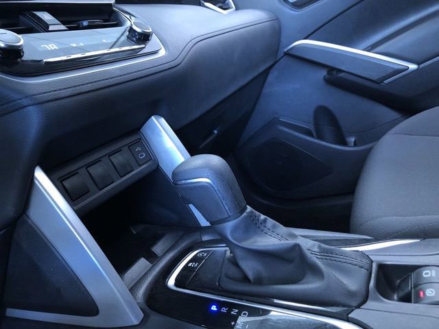 Used 2025 Toyota Corolla Cross LE image 22
