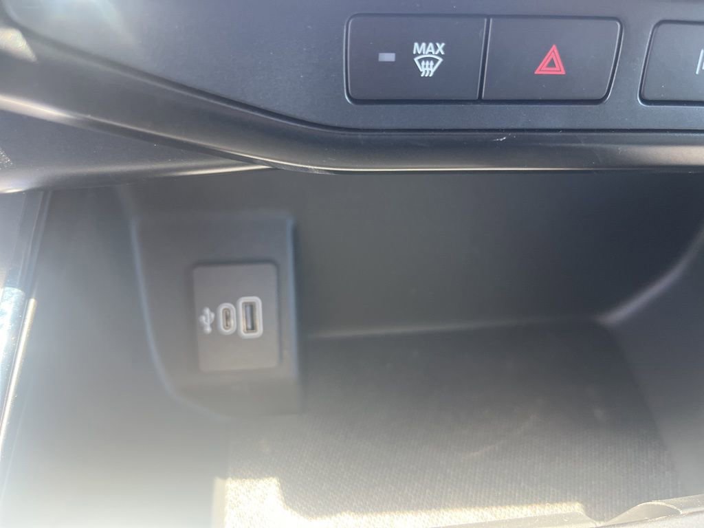 New 2025 Ford F150 Lightning Flash AWD/4WD image 14