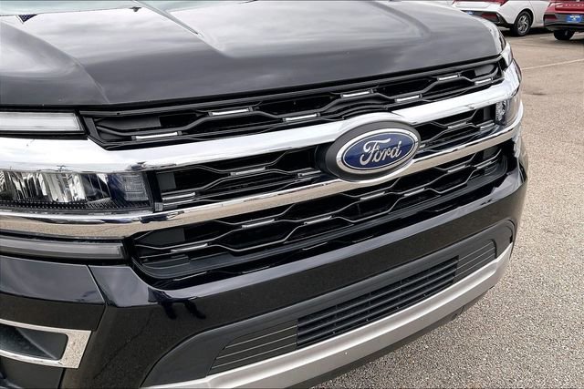 Used 2022 Ford Expedition Max Limited RWD image 5