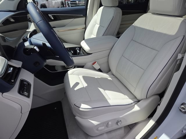 New 2026 Buick Enclave Avenir w/ Super Cruise Package FWD image 37