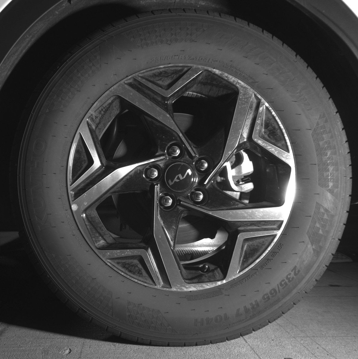 Used 2025 Kia Sportage LX image 14