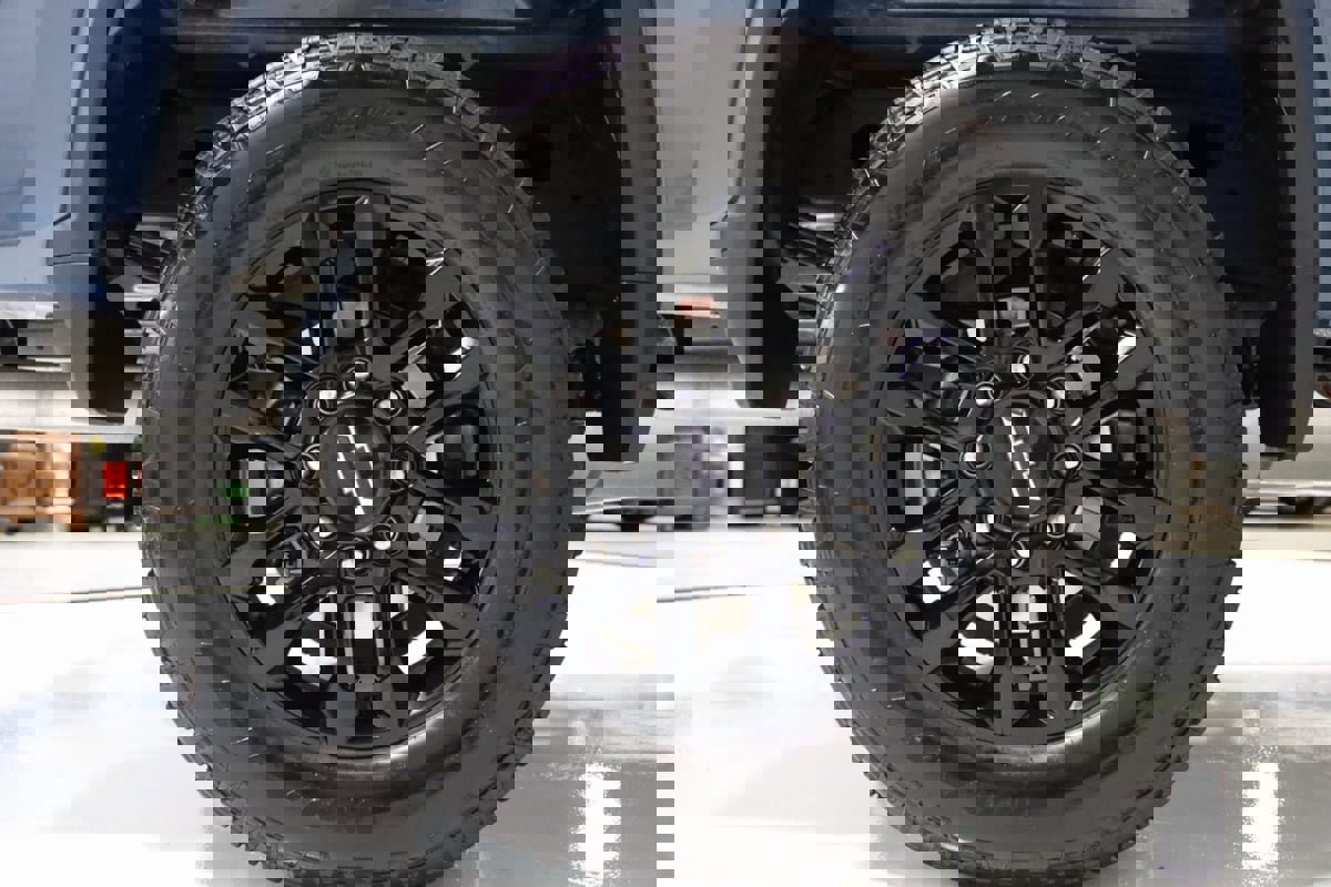 Used 2026 Chevrolet Silverado 2500 Custom w/ Custom Value Package image 77