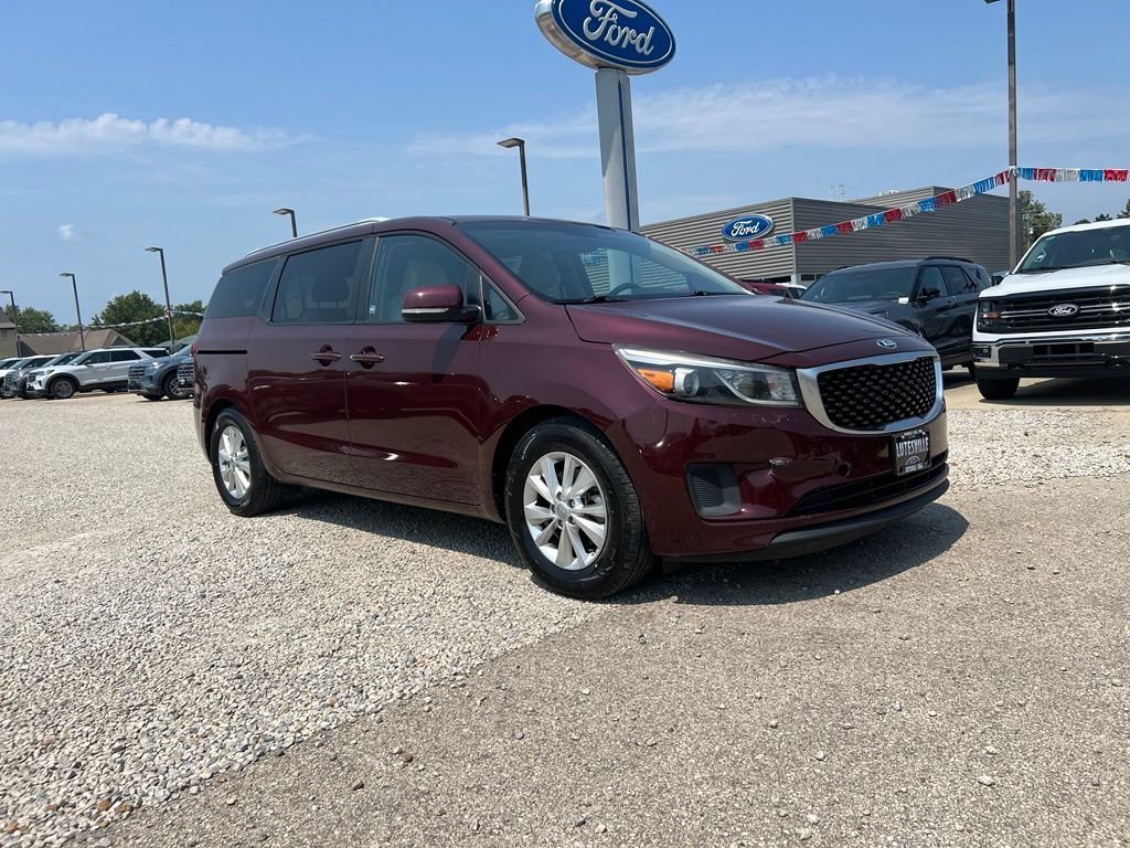 Used 2015 Kia Sedona LX w/ LX Convenience Package FWD image 2
