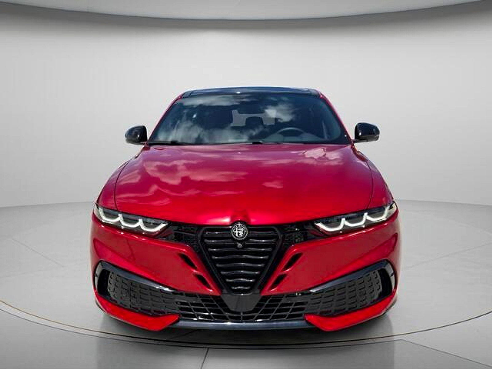 New 2026 Alfa Romeo Tonale w/ Black Premium Package AWD/4WD image 3