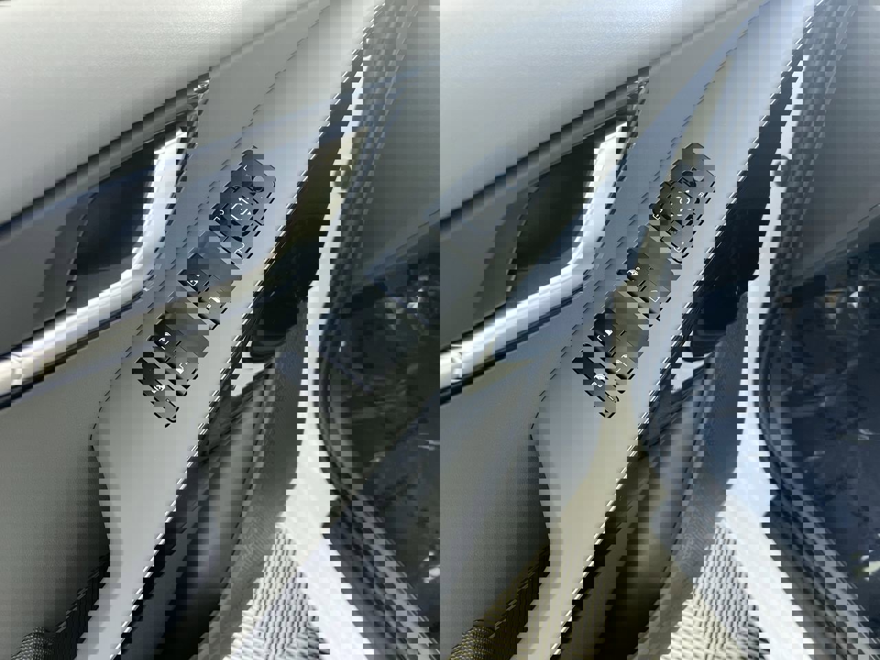 Certified 2023 Kia Niro EX image 16