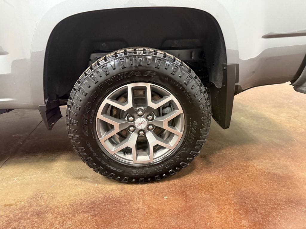 Used 2022 GMC Canyon AT4 image 92