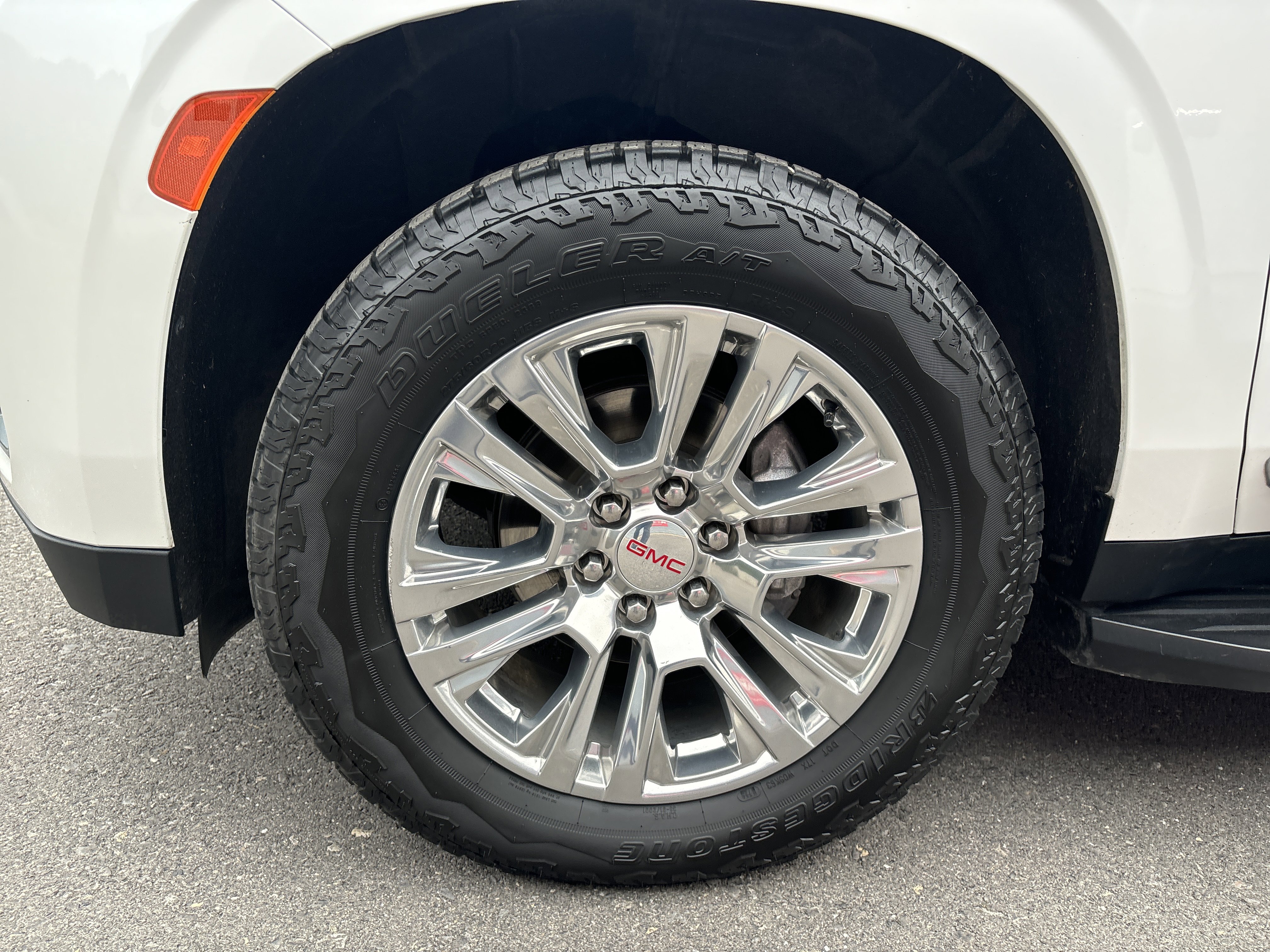 Used 2022 GMC Yukon Denali w/ Max Trailering Package image 11