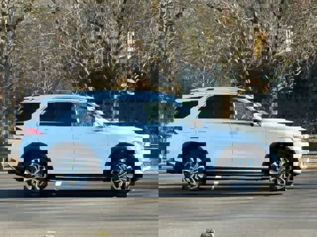 Used 2020 Mercedes-Benz GLE 350 4MATIC w/ Premium Package image 7