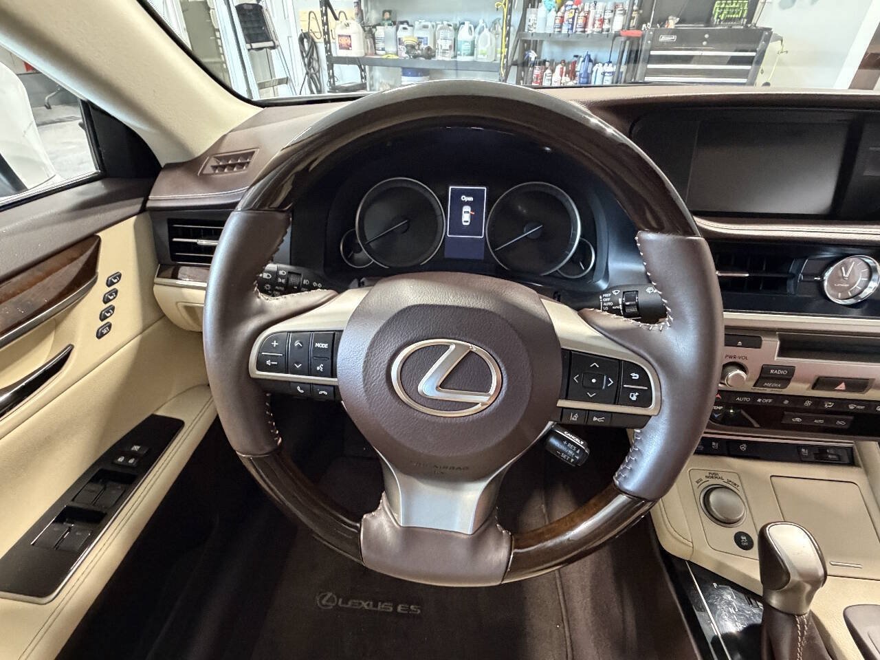 Used 2017 Lexus ES 350 w/ Premium Package FWD image 20