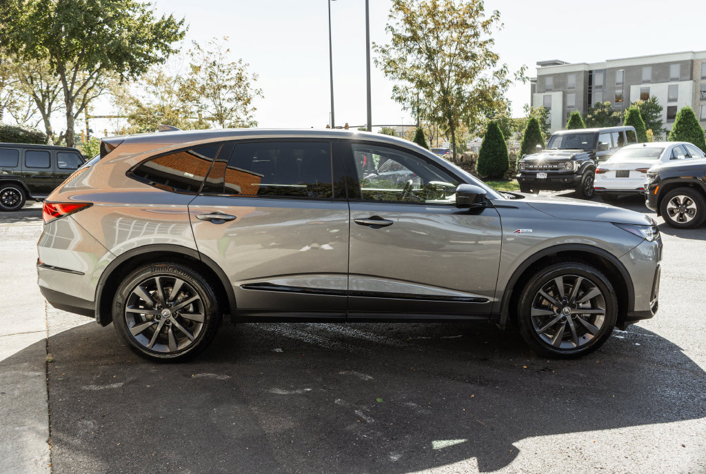 Used 2025 Acura MDX A-Spec AWD/4WD image 3