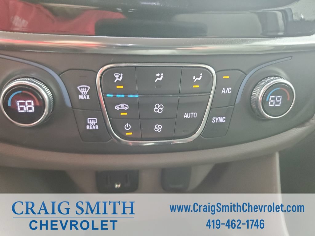 Used 2021 Chevrolet Traverse LT FWD image 26