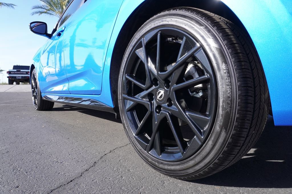 Certified 2025 Nissan Sentra SR w/ Midnight Edition image 6