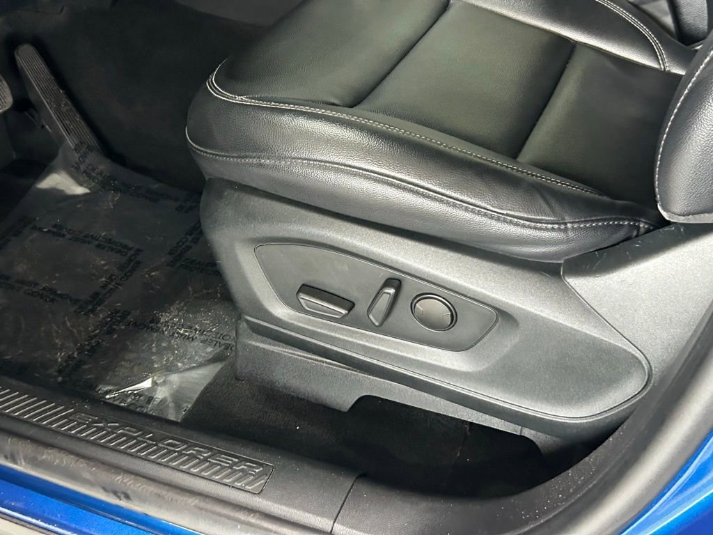 Used 2021 Ford Explorer XLT w/ Equipment Group 202A image 8