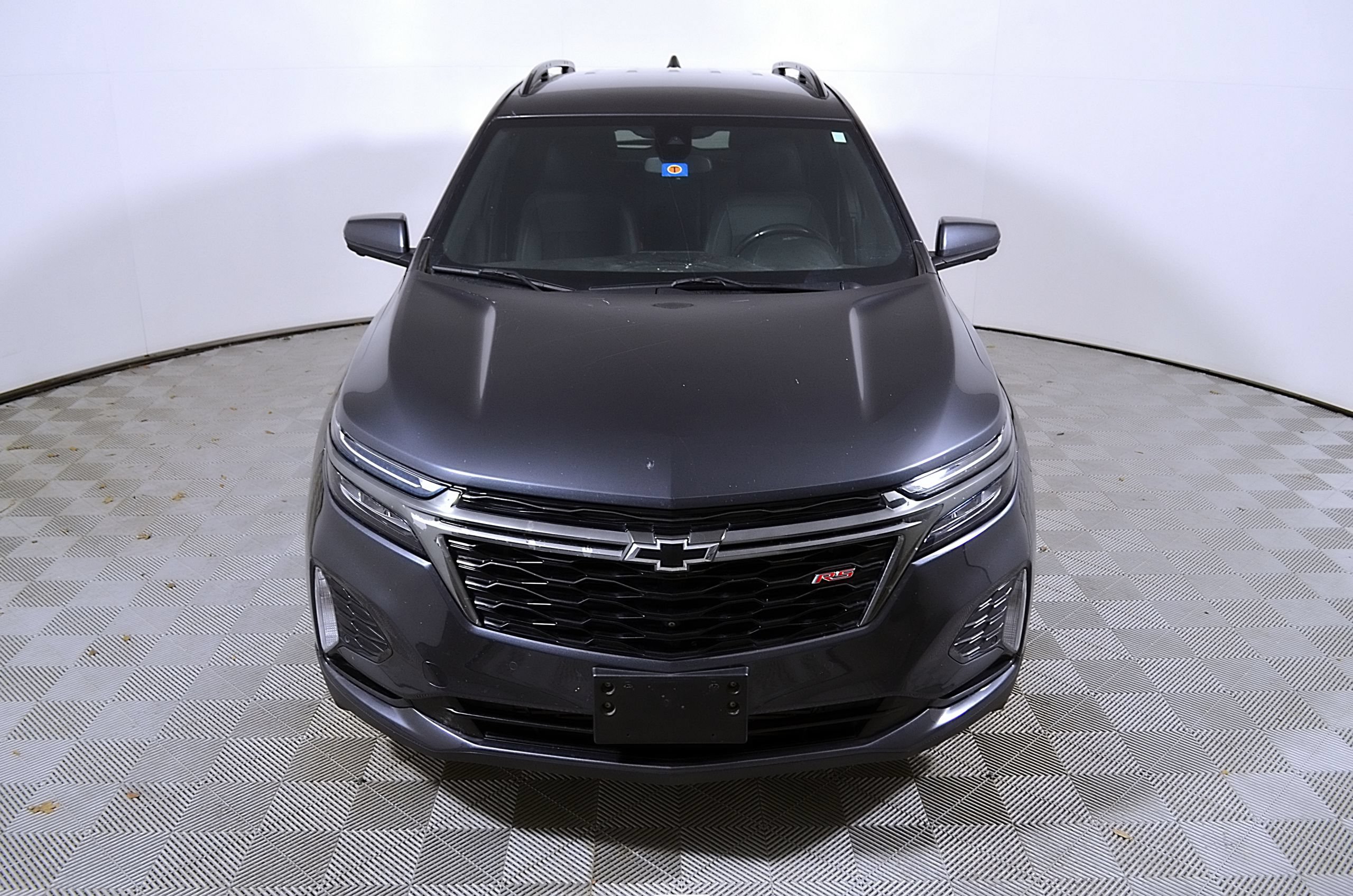 Used 2022 Chevrolet Equinox RS w/ Infotainment Package FWD image 4