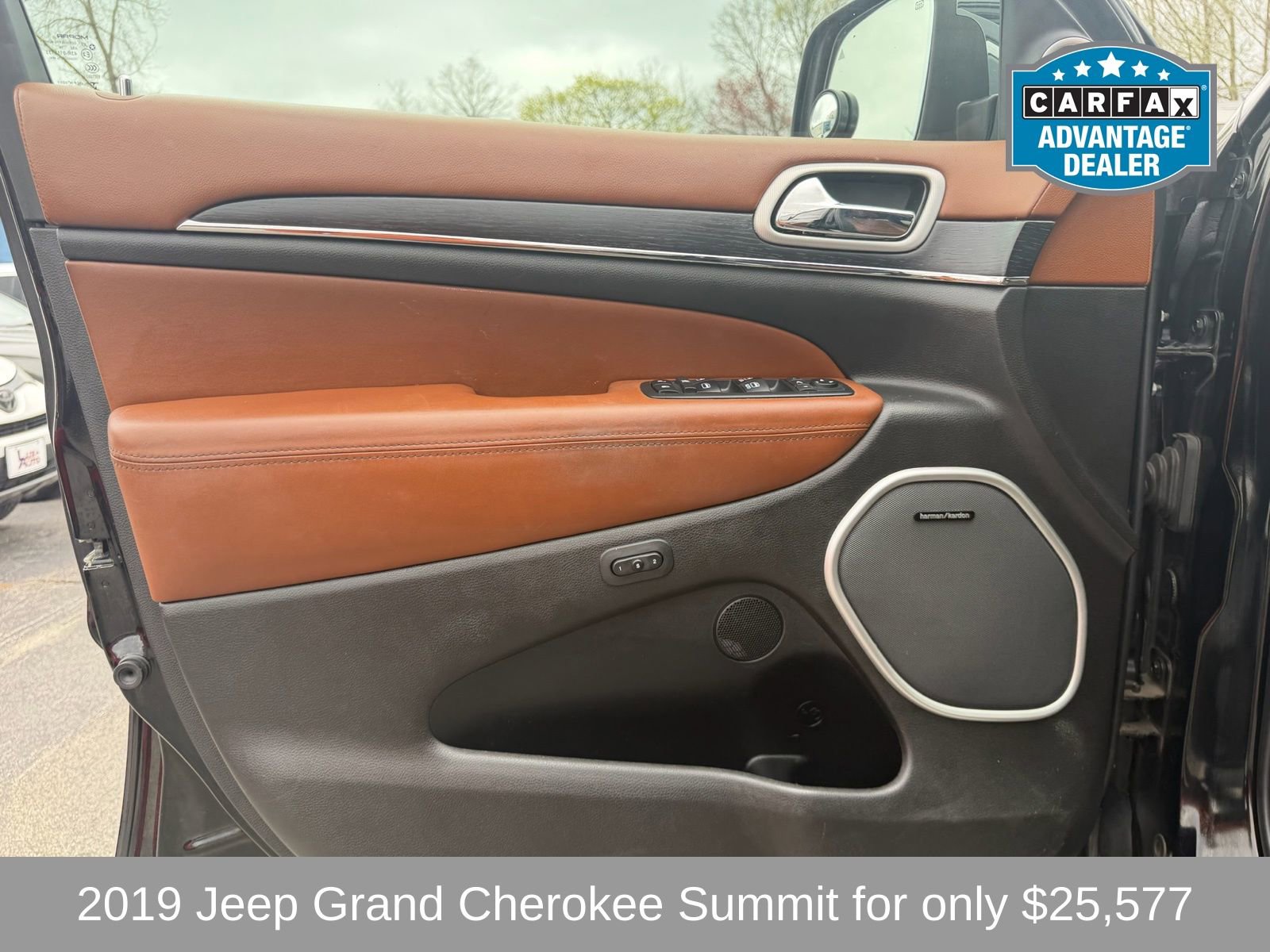Used 2019 Jeep Grand Cherokee Summit w/ Skid Plate Group AWD/4WD image 12