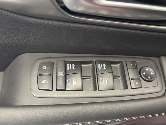 New 2026 Chrysler Pacifica Select image 17