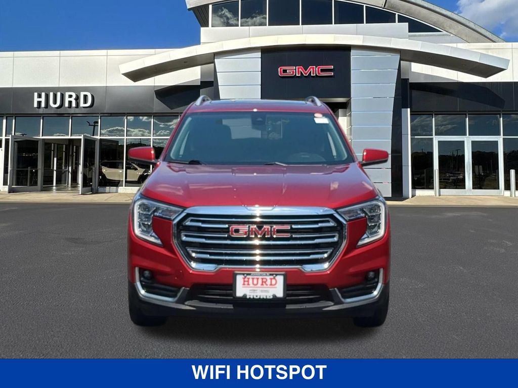 Used 2024 GMC Terrain SLT AWD/4WD image 10