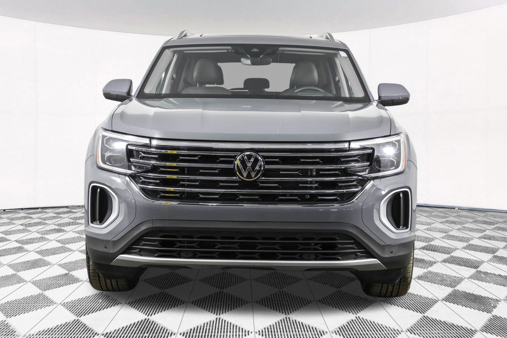 Used 2025 Volkswagen Atlas SEL image 13