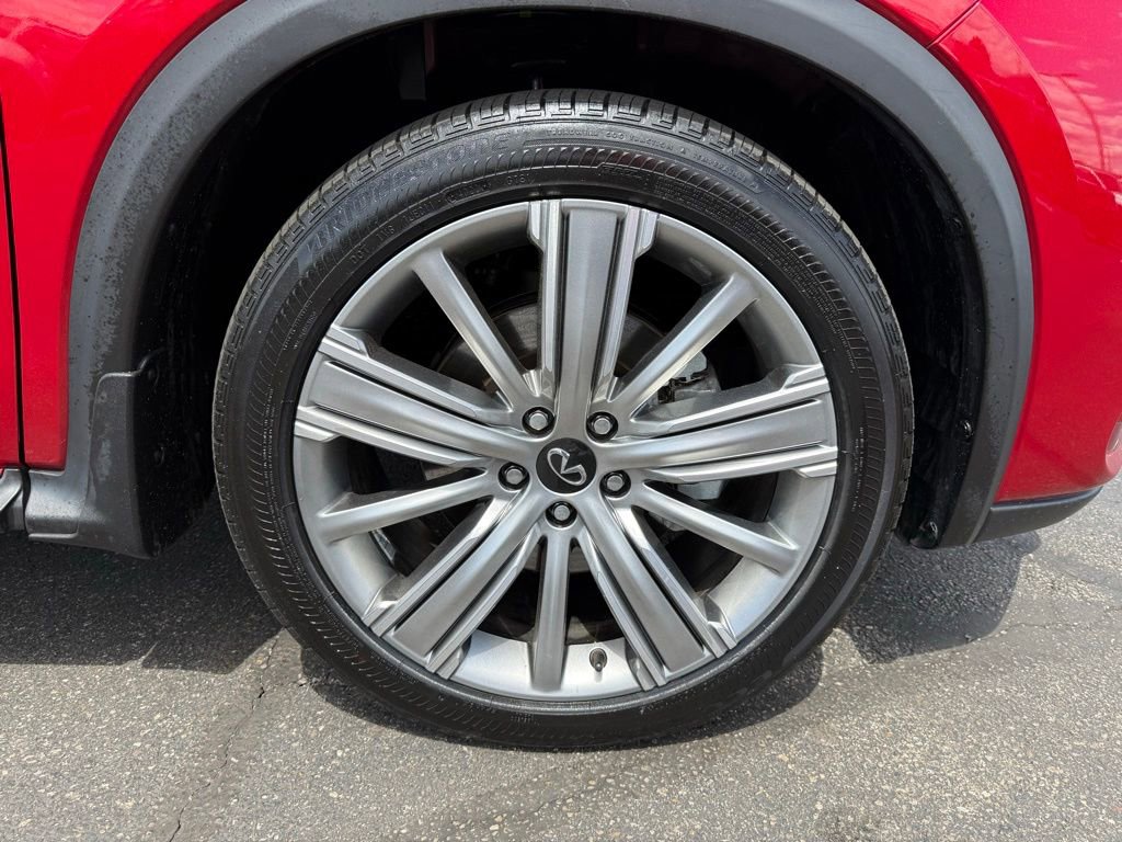 Used 2023 INFINITI QX50 Sensory AWD/4WD image 9