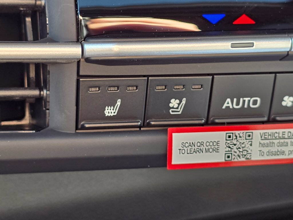 New 2026 Toyota Sienna Platinum AWD/4WD image 8