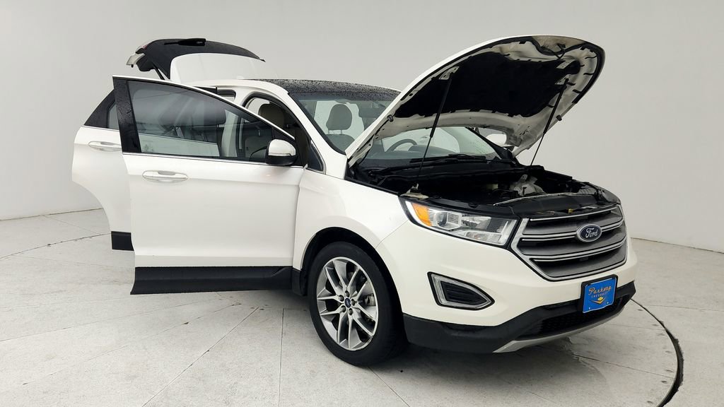 Used 2017 Ford Edge Titanium w/ Equipment Group 301A FWD image 10