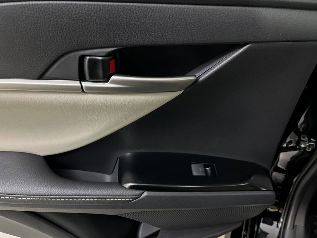 Used 2026 Toyota Camry XLE w/ Premium Plus Package image 54