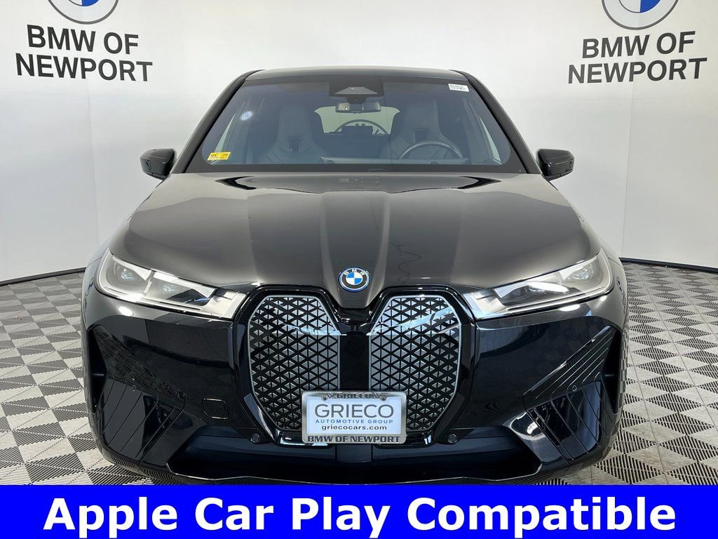 Used 2025 BMW iX xDrive50 w/ Sport Package image 5