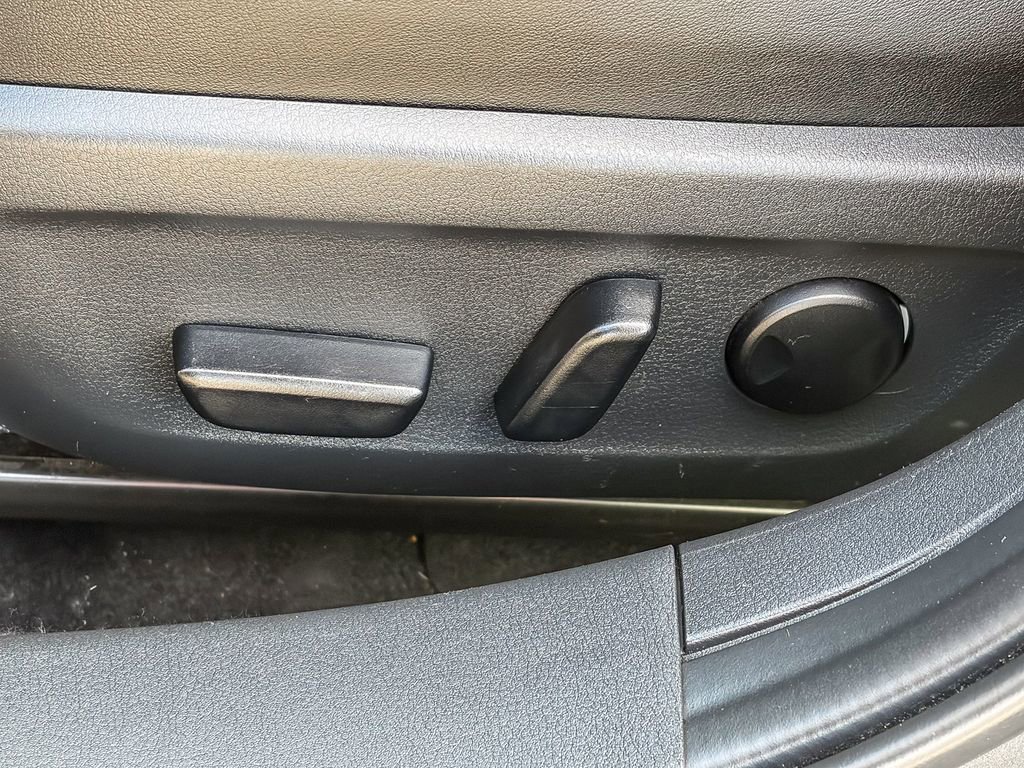 Used 2025 MAZDA MAZDA3 s image 44