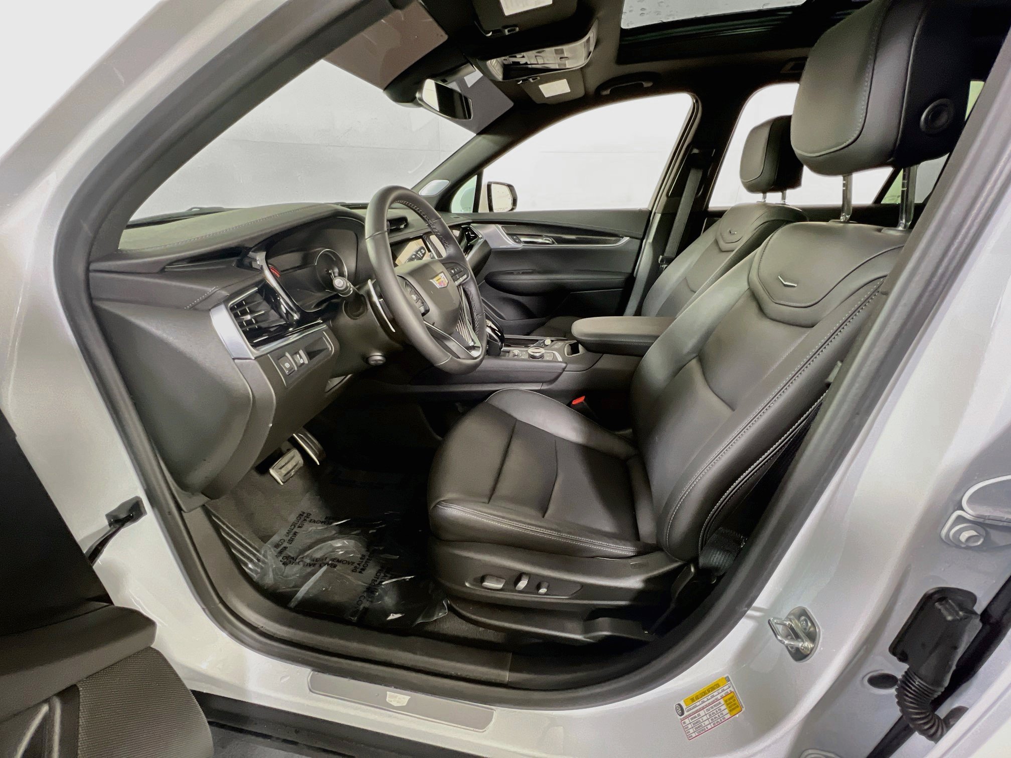 Used 2025 Cadillac XT6 Sport AWD/4WD image 21