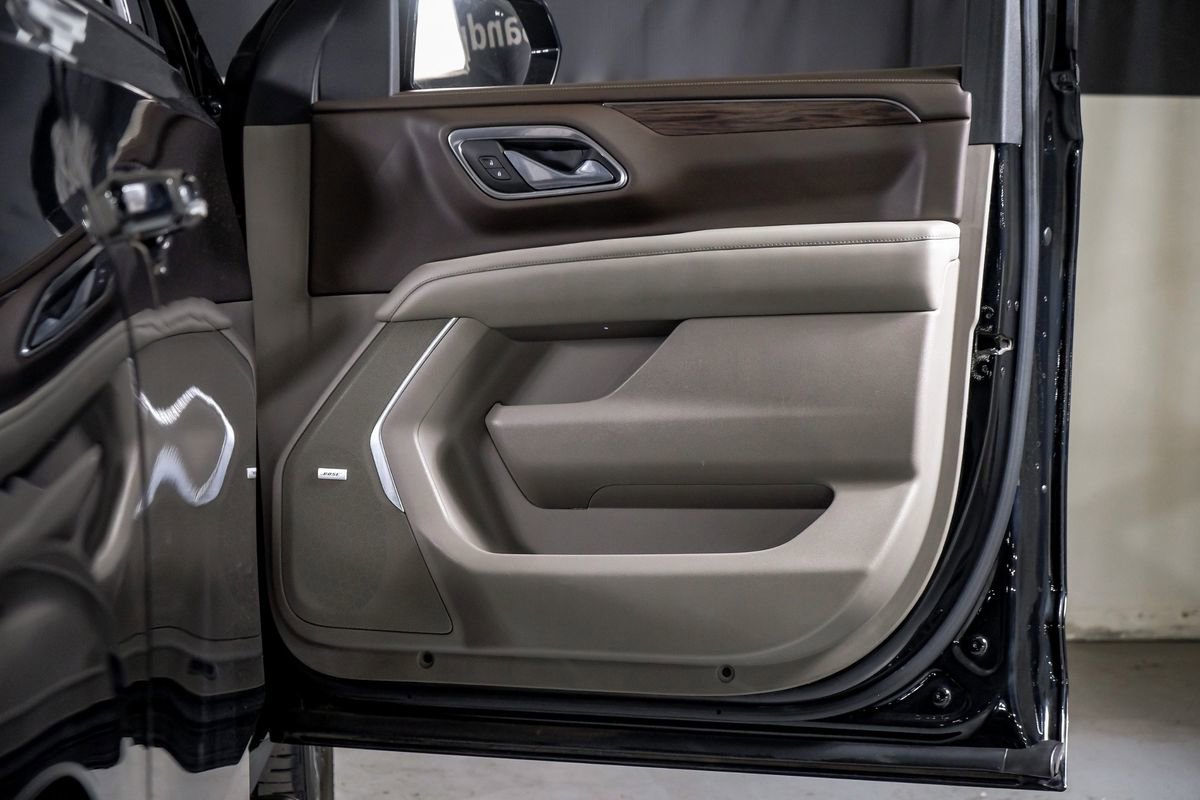 Used 2021 Chevrolet Suburban Z71 w/ Z71 Off-Road Package AWD/4WD image 37