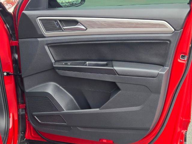 Used 2020 Volkswagen Atlas Cross Sport SE image 5