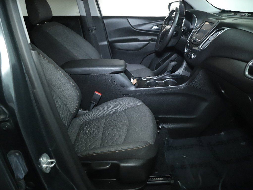 Used 2020 Chevrolet Equinox LT w/ Driver Convenience Package AWD/4WD image 34