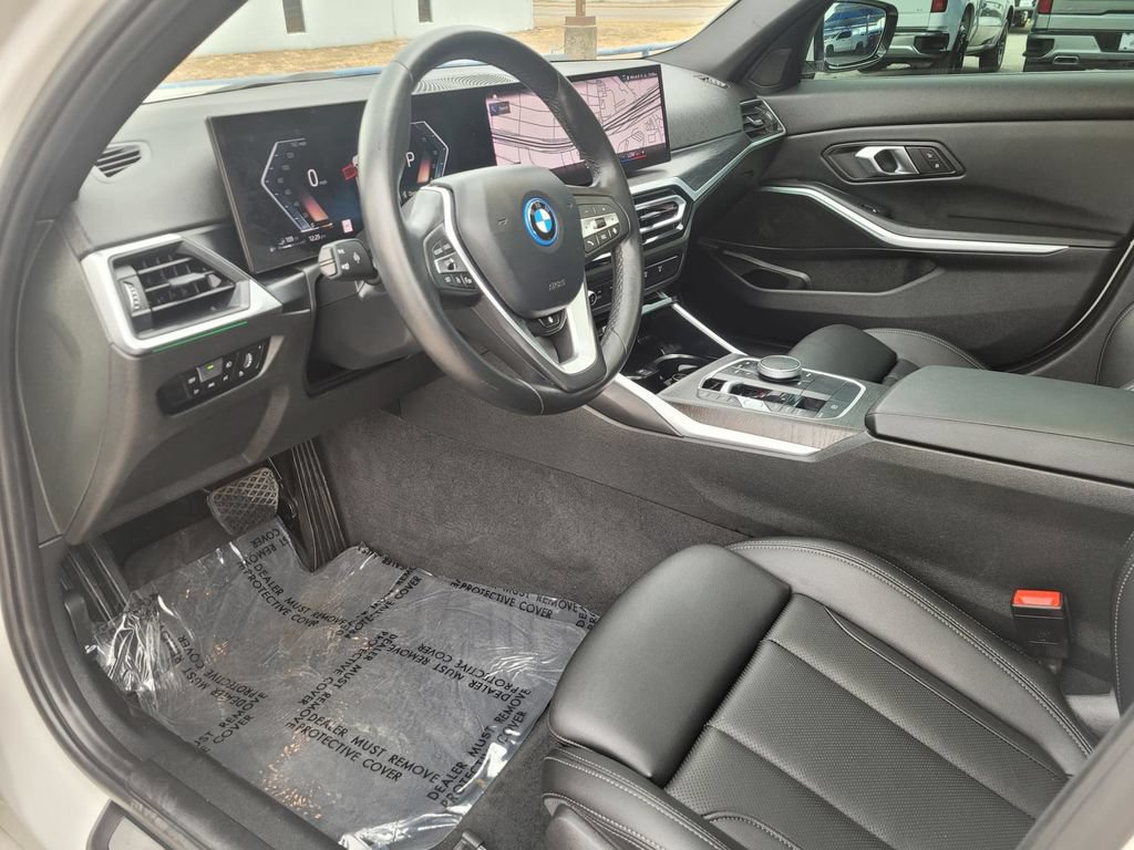 Used 2024 BMW 330e xDrive AWD/4WD image 2