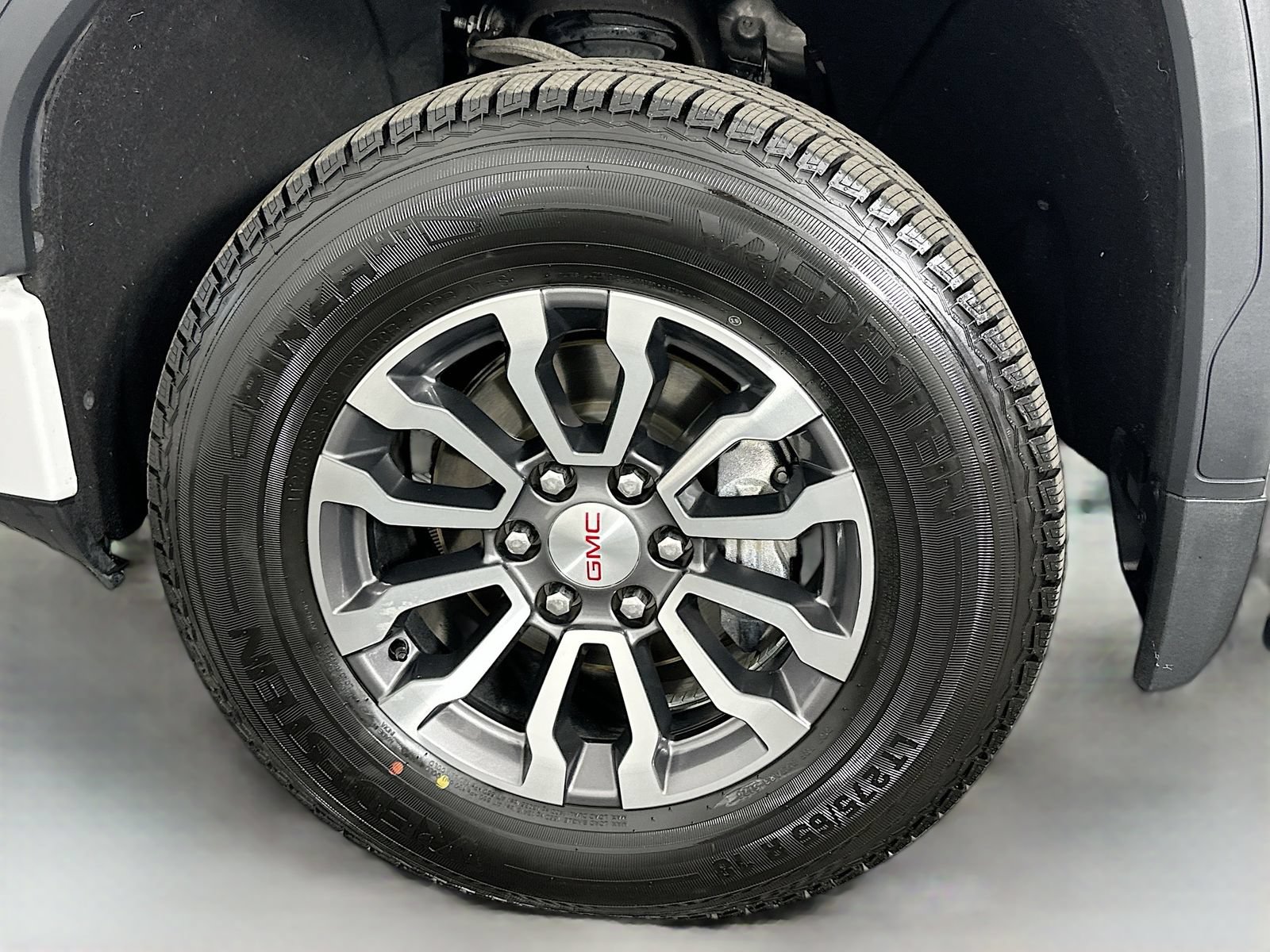Used 2020 GMC Sierra 1500 AT4 w/ AT4 Premium Package AWD/4WD image 32