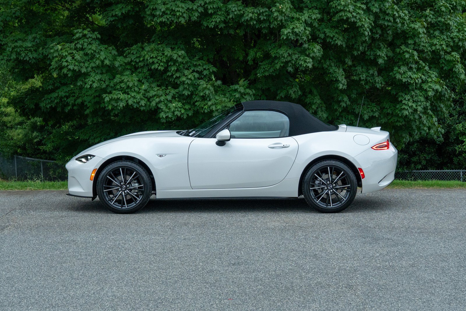 Used 2026 MAZDA MX-5 Miata Grand Touring RWD image 5