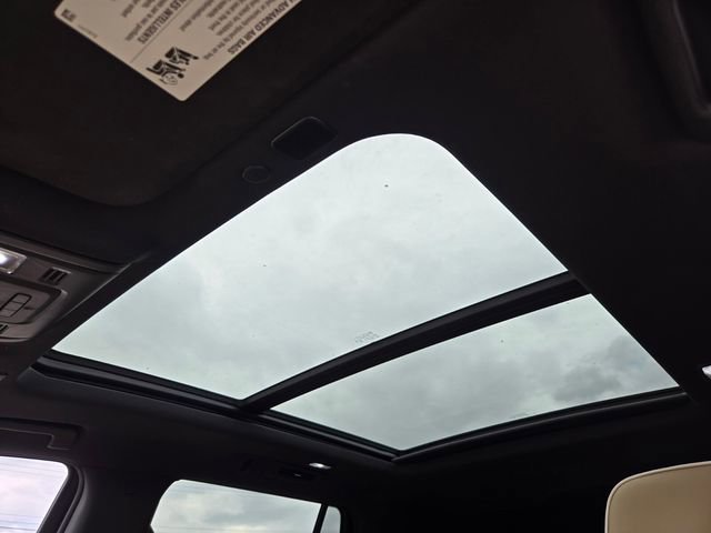 Used 2024 Chevrolet Tahoe Premier w/ Premium Package image 12