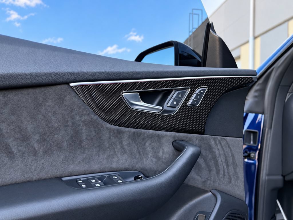 Used 2021 Audi SQ8 Premium Plus w/ SQ8 Black Optic Package AWD/4WD image 9