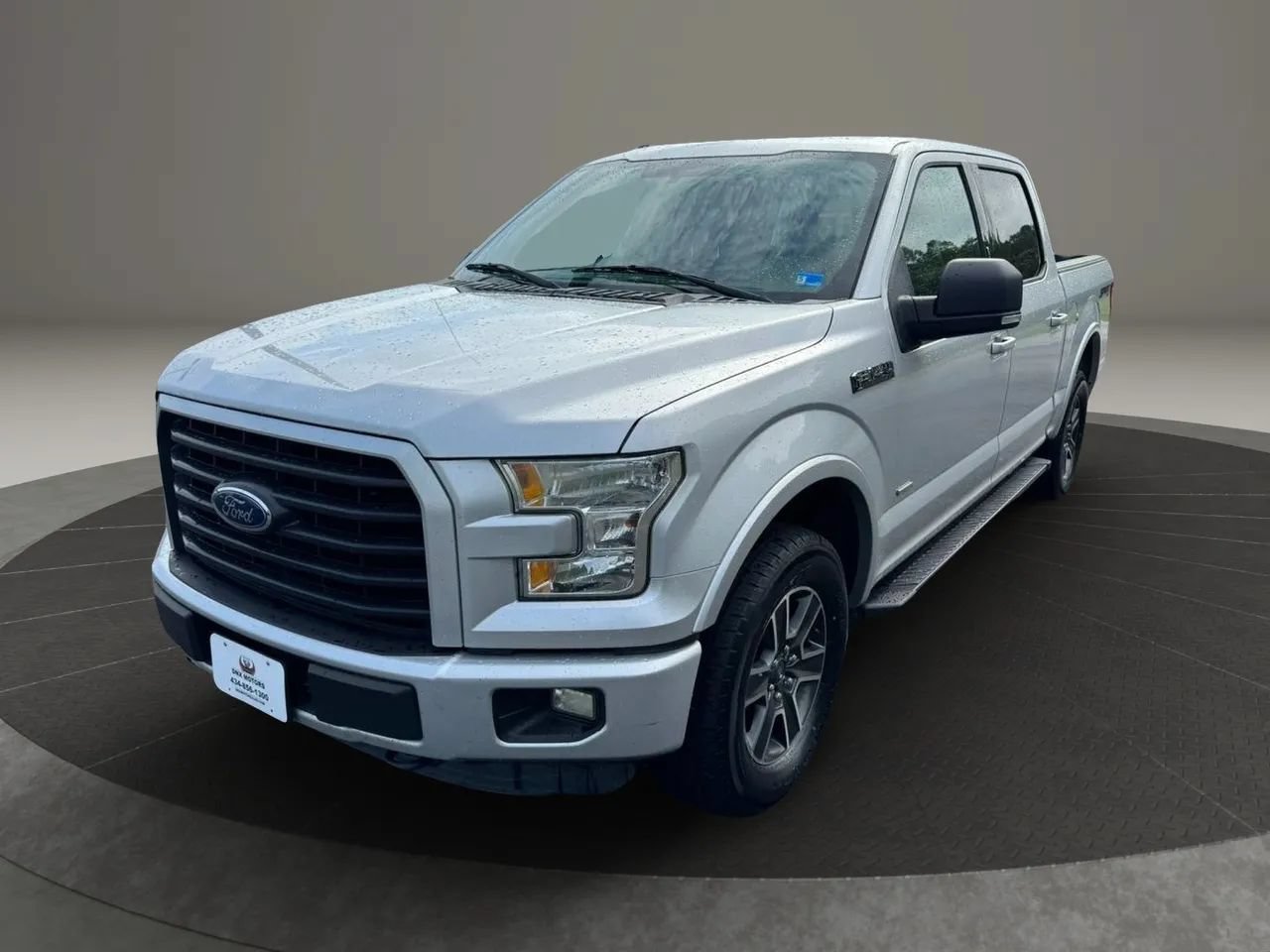 Used 2015 Ford F150 XLT w/ Equipment Group 302A Luxury AWD/4WD image 2