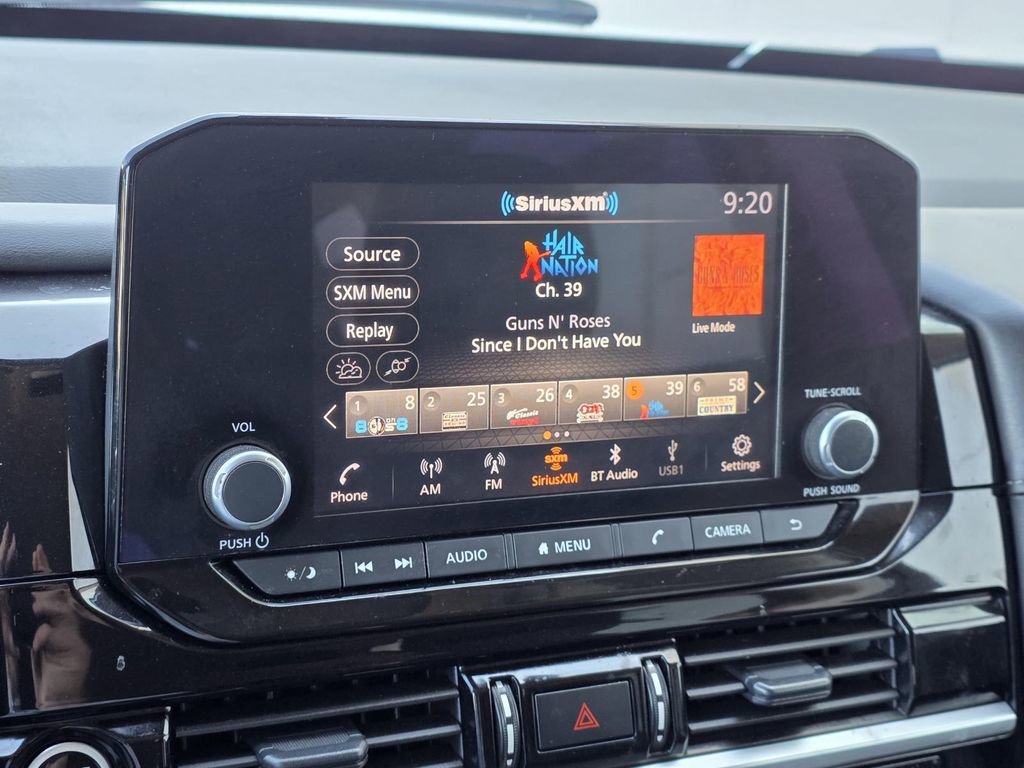 Used 2024 Nissan Pathfinder SV image 18