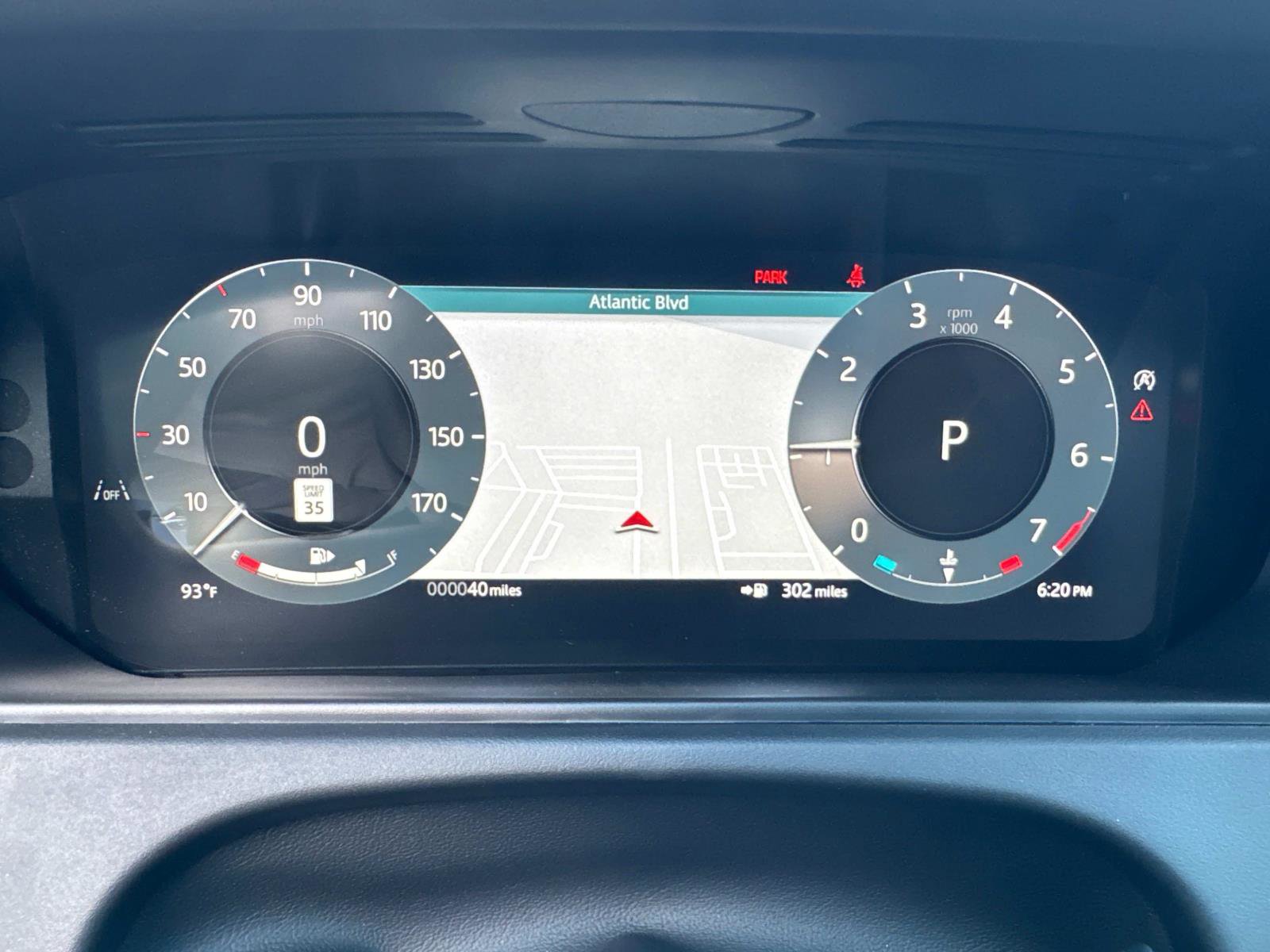 New 2026 Land Rover Range Rover Velar Dynamic SE image 31