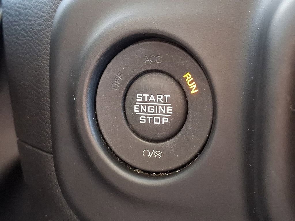 Used 2023 Jeep Gladiator Sport image 23