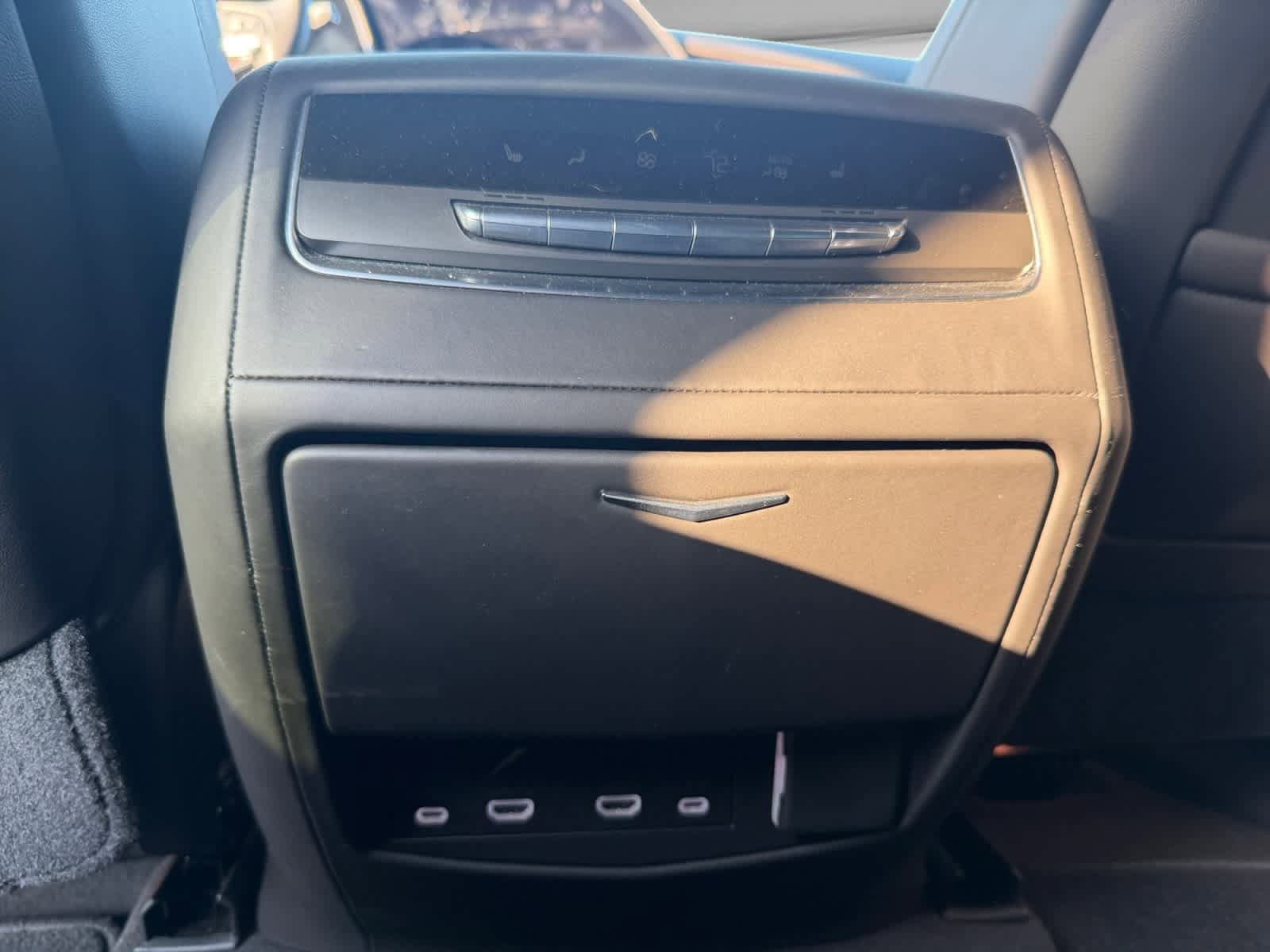 Used 2021 Cadillac Escalade Sport Platinum AWD/4WD image 15