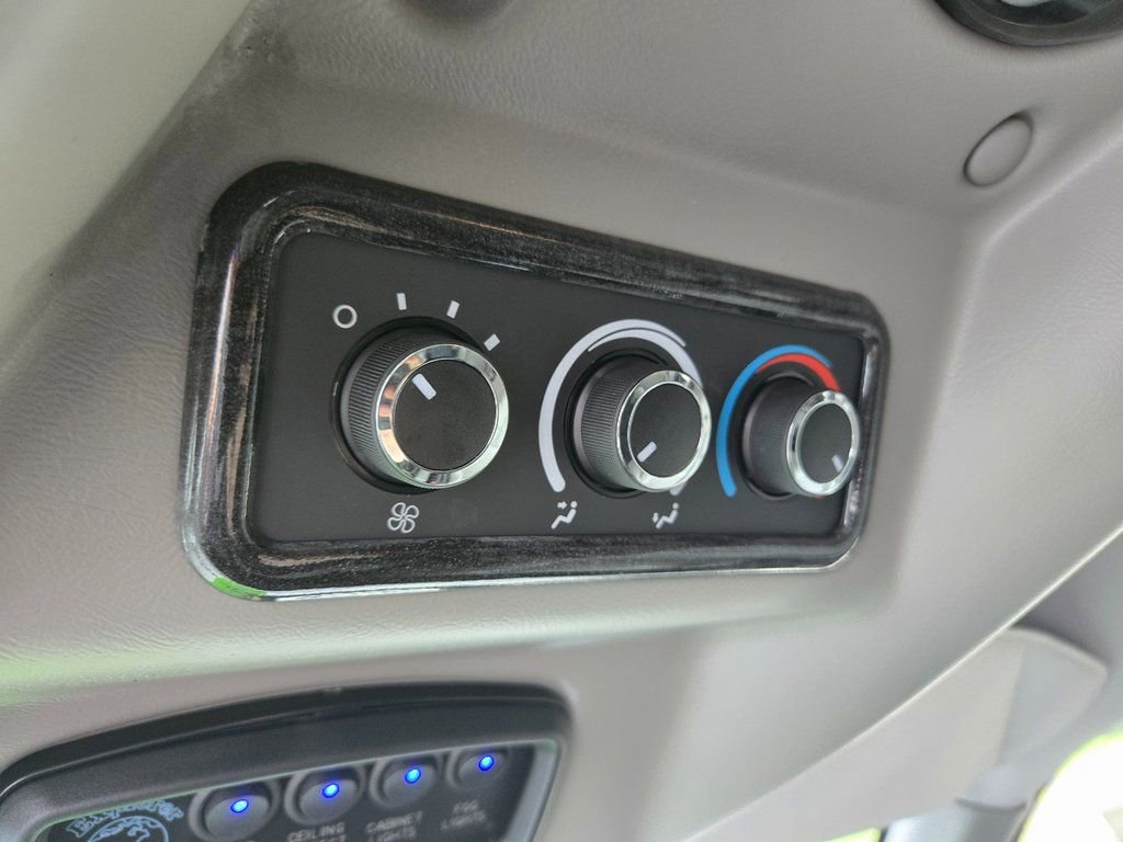 New 2025 GMC Savana 2500 w/ Driver Convenience Package image 28