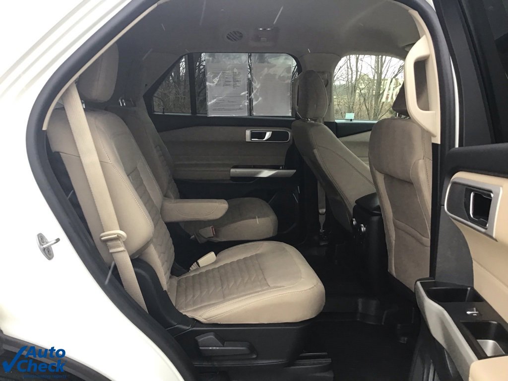 Used 2021 Ford Explorer XLT image 18