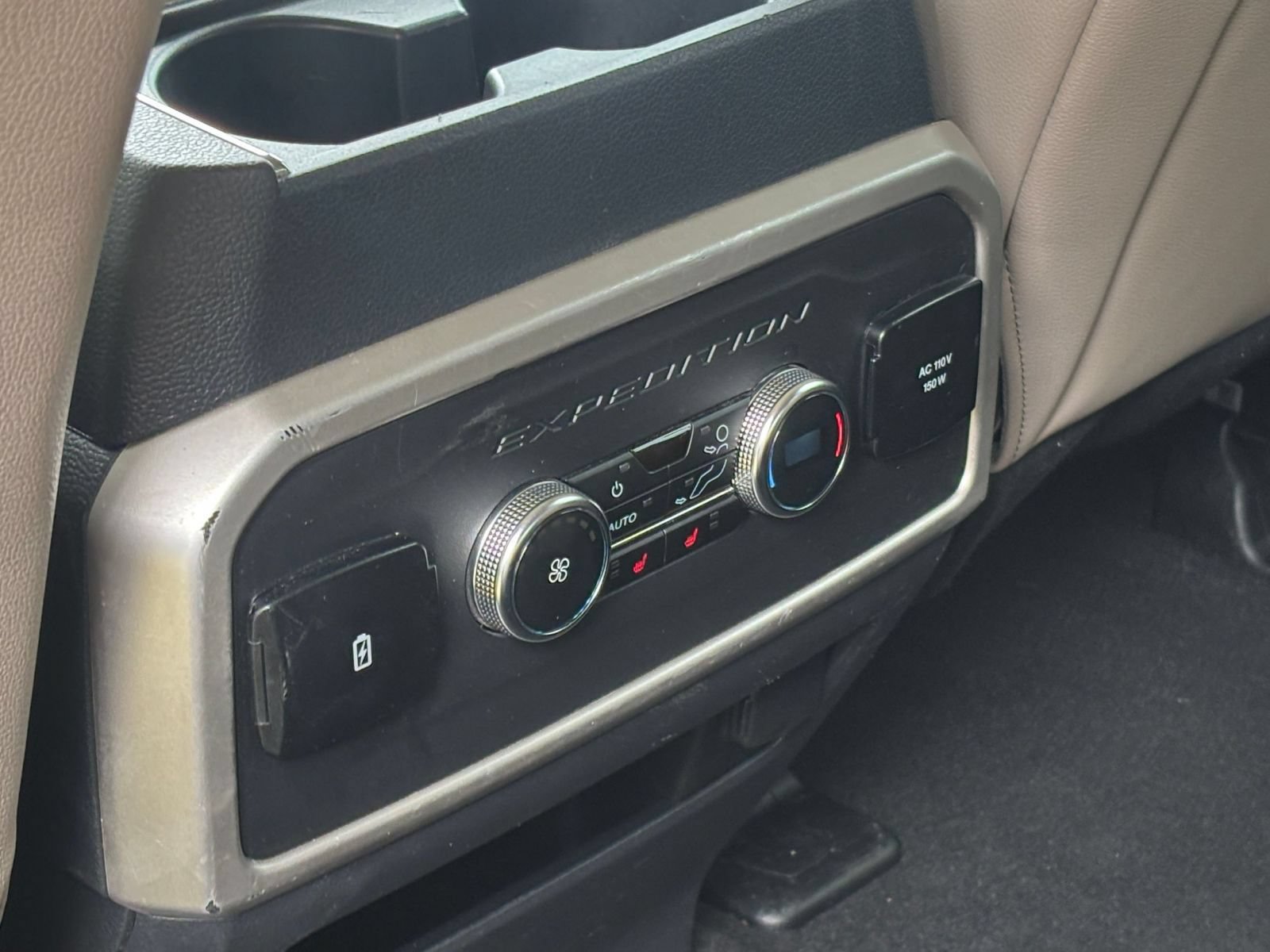 Used 2024 Ford Expedition Limited RWD image 25