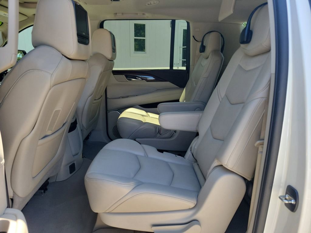 Used 2015 Cadillac Escalade ESV Premium RWD image 13