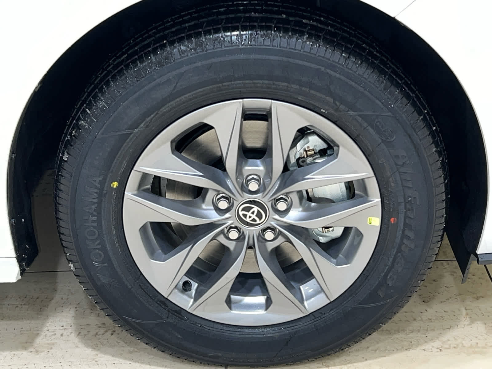 New 2026 Toyota Sienna XLE image 4