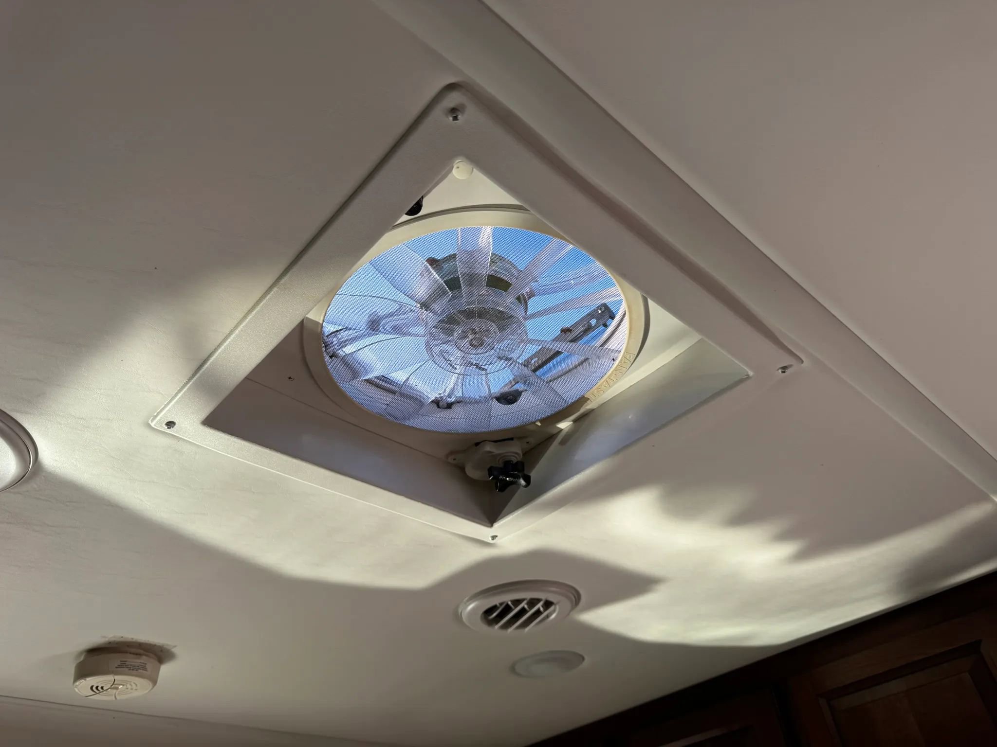 Used 2015 Ford E-450 and Econoline 450 Super Duty w/ Motorhome Prep Package image 62